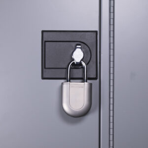 Padlock 储物柜上