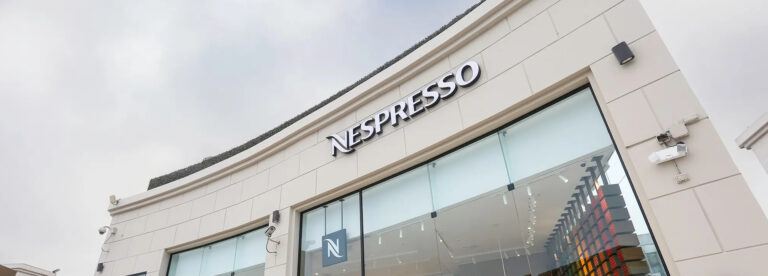 InVue' sNE150: Nespresso 的赛马广场店安全与时尚的完美结合