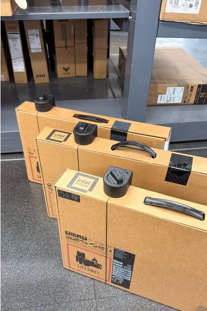 InVue的包装保护方案：Package Wrap 角部保护，用于保护零售消费类电子产品。